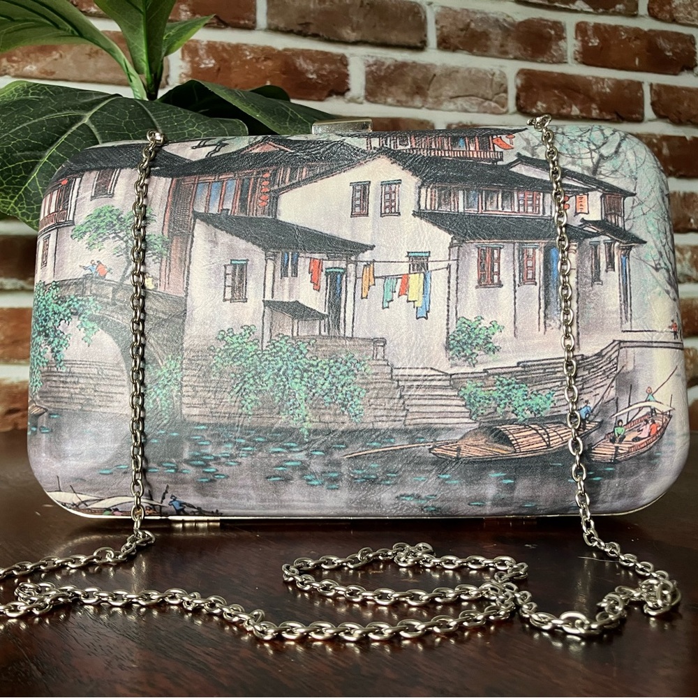 Chinese Pagoda Snap Close Handbag With Chainlink Strap
